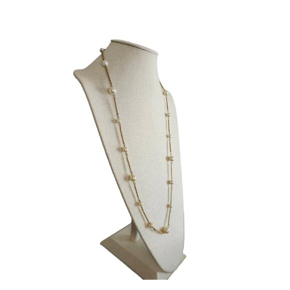 Vintage Avon Station Necklace Faux Pearl with Gold Tone Twisted Bar Links - Picture 5 of 10